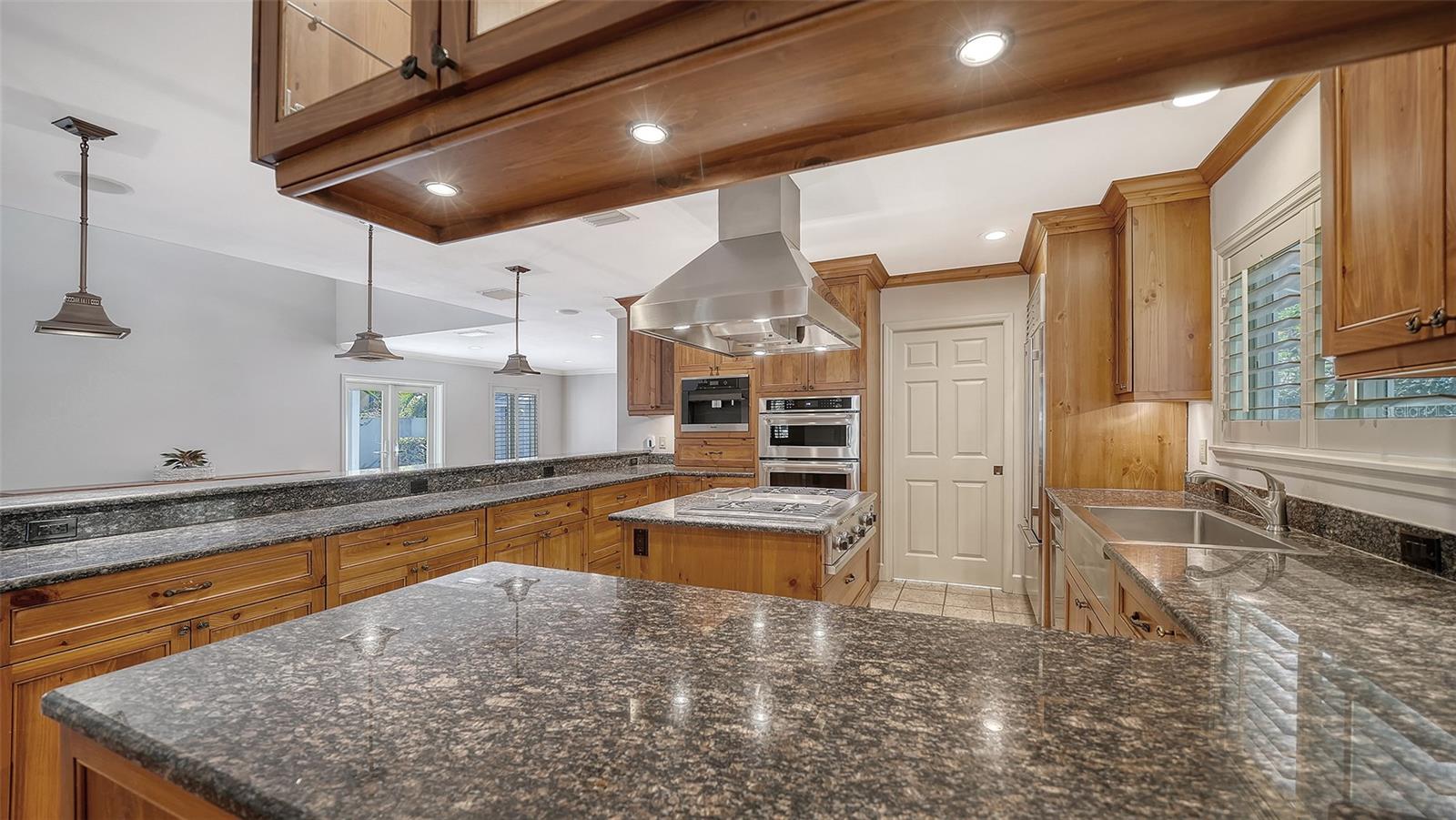 Sarasota, Florida, 34239, United States, 3 Bedrooms Bedrooms, ,3 BathroomsBathrooms,Residential,Active,2013163