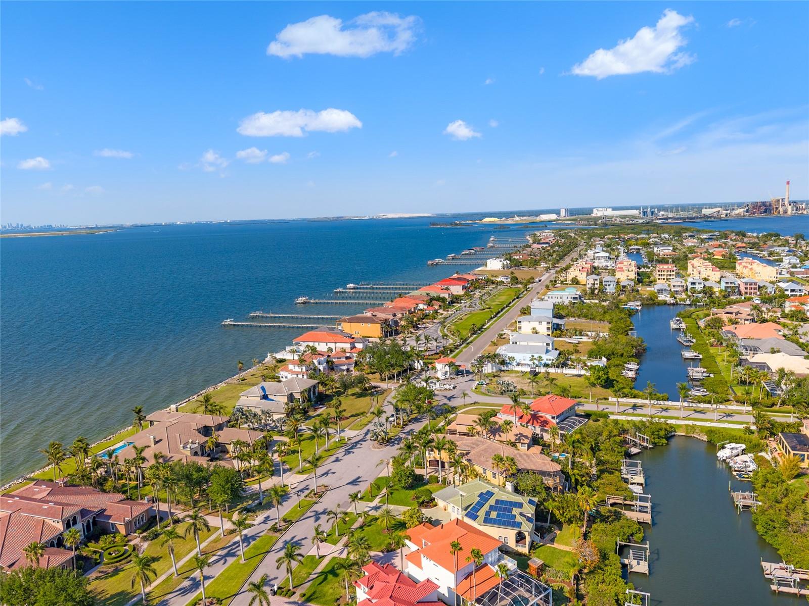 Apollo Beach, Florida, 33572, United States, ,5 BathroomsBathrooms,Residential,Active,1781627