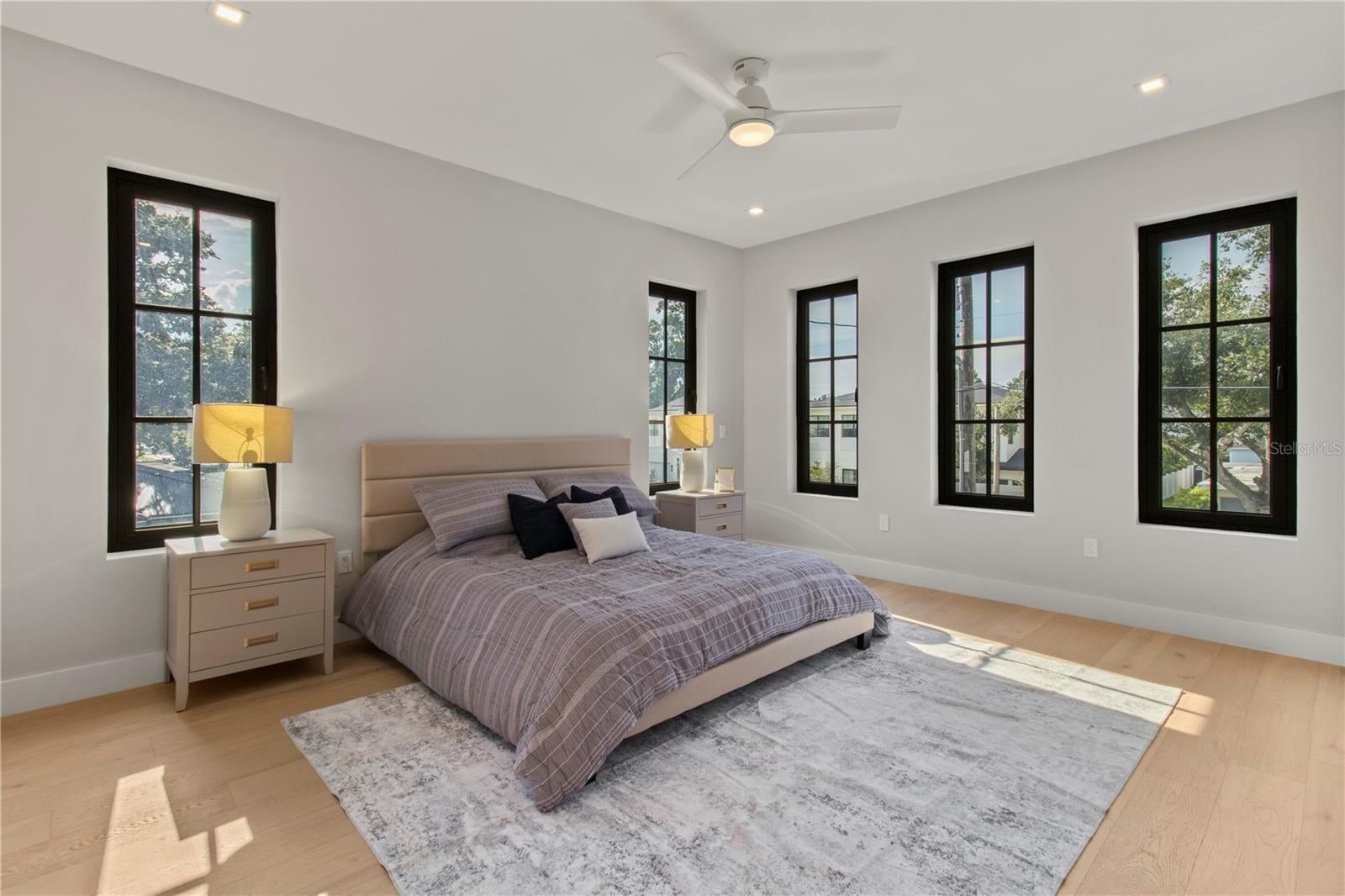 Orlando, Florida, 32804, United States, 5 Bedrooms Bedrooms, ,5 BathroomsBathrooms,Residential,Active,1905097