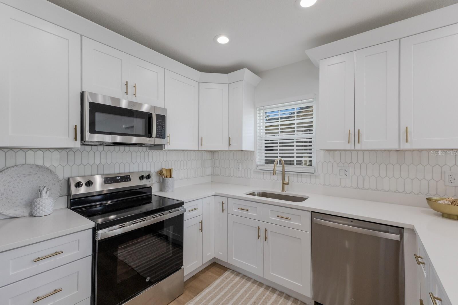 Bradenton Beach, Florida, 34217, United States, 3 Bedrooms Bedrooms, ,3 BathroomsBathrooms,Residential,Active,1926702