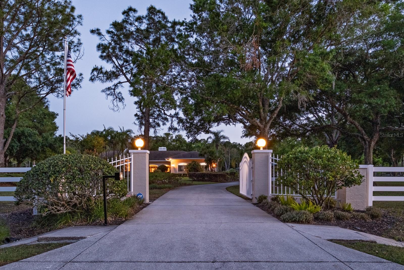 Tarpon Springs, Florida, 34688, United States, 4 Bedrooms Bedrooms, ,4 BathroomsBathrooms,Residential,Active,1841287