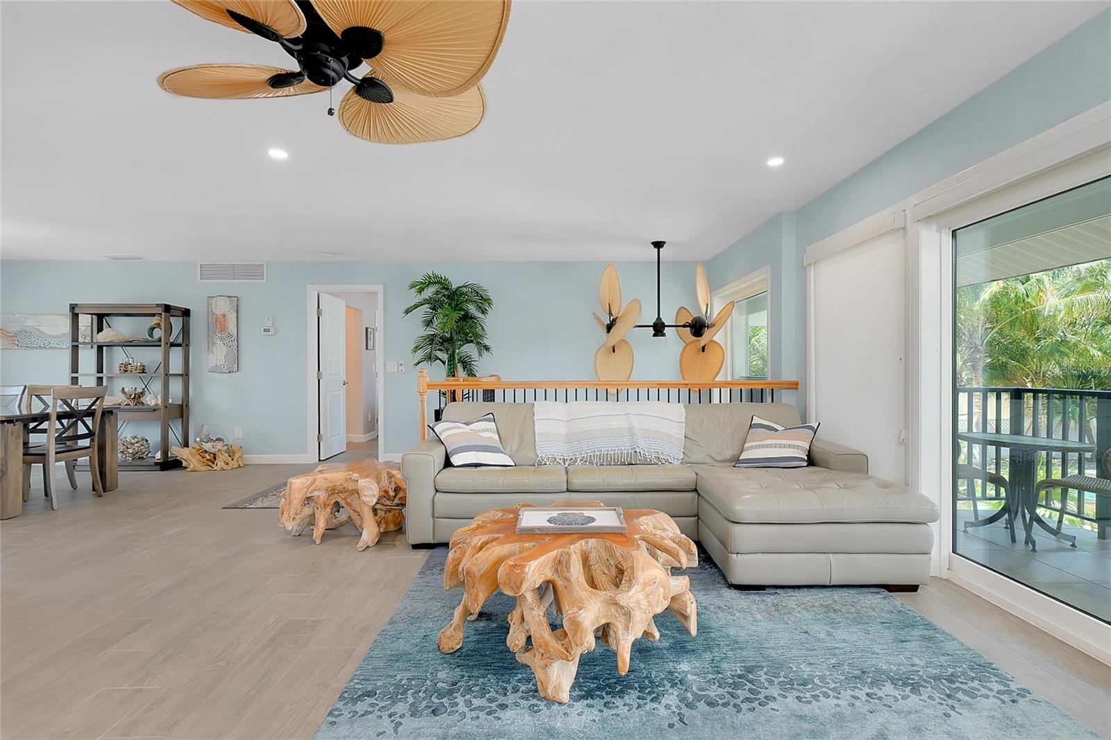 Sarasota, Florida, 34242, United States, 3 Bedrooms Bedrooms, ,2 BathroomsBathrooms,Residential,Active,1987232