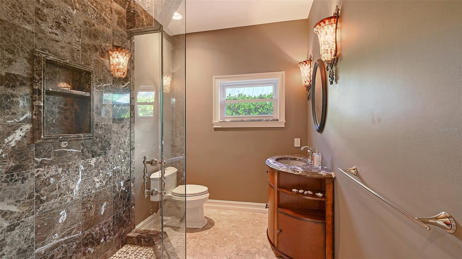 Longboat Key, Florida, 34228, United States, 4 Bedrooms Bedrooms, ,4 BathroomsBathrooms,Residential,Active,1926682