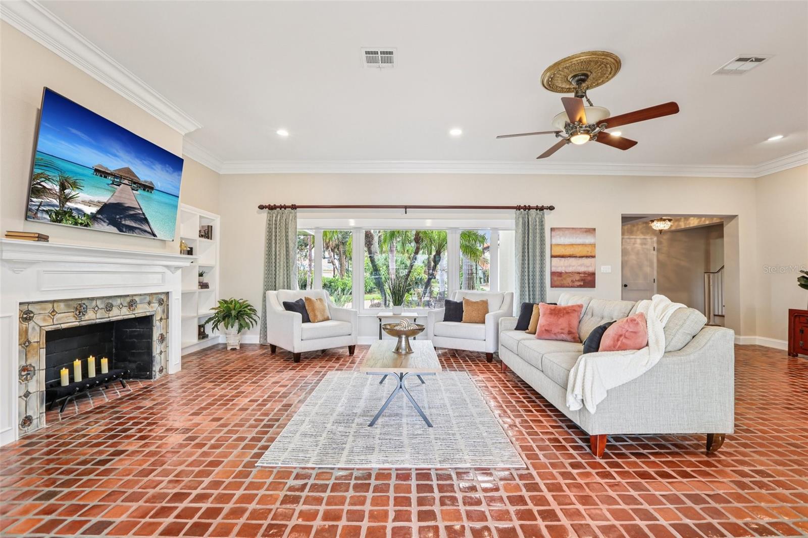 St Petersburg, Florida, 33705, United States, 4 Bedrooms Bedrooms, ,4 BathroomsBathrooms,Residential,Active,1927682