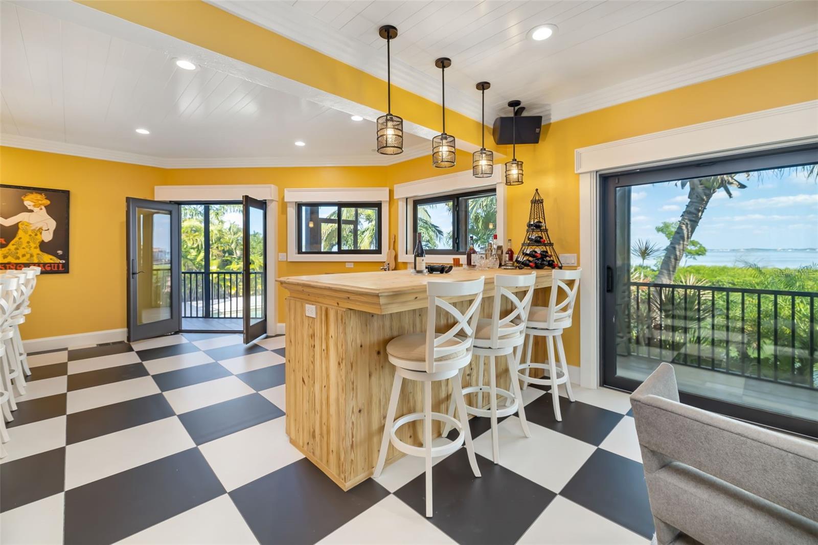 Longboat Key, Florida, 34228, United States, 3 Bedrooms Bedrooms, ,4 BathroomsBathrooms,Residential,Active,1995265