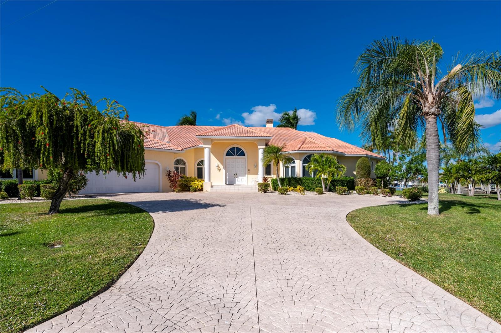 Punta Gorda, Florida, 33950, United States, 5 Bedrooms Bedrooms, ,5 BathroomsBathrooms,Residential,Active,2007175