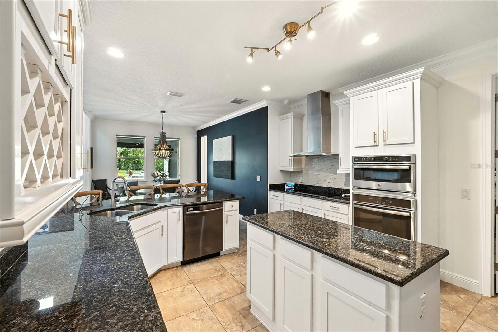 Windermere, Florida, 34786, United States, 5 Bedrooms Bedrooms, ,6 BathroomsBathrooms,Residential,Active,1894516