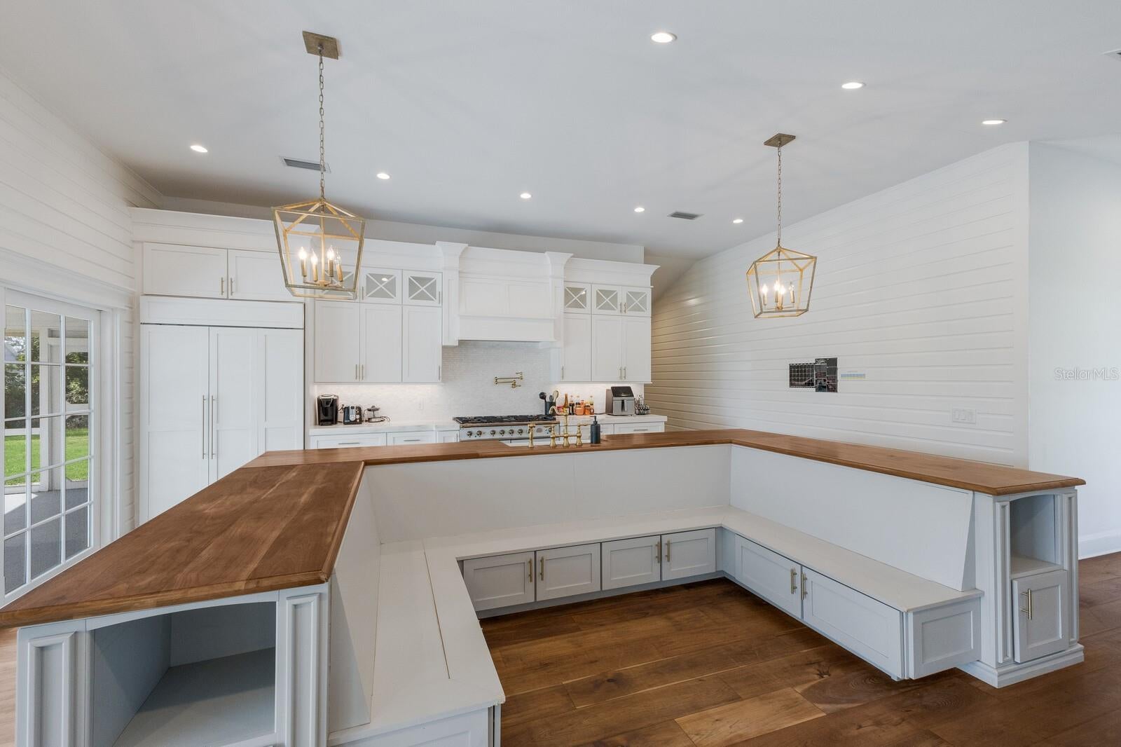 Bradenton, Florida, 34209, United States, ,4 BathroomsBathrooms,Residential,Active,1863490