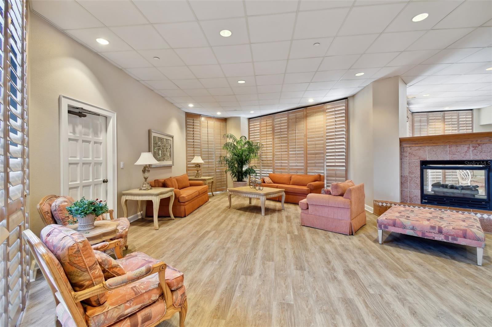 Clearwater Beach, Florida, 33767, United States, 2 Bedrooms Bedrooms, ,3 BathroomsBathrooms,Residential,Active,1919072