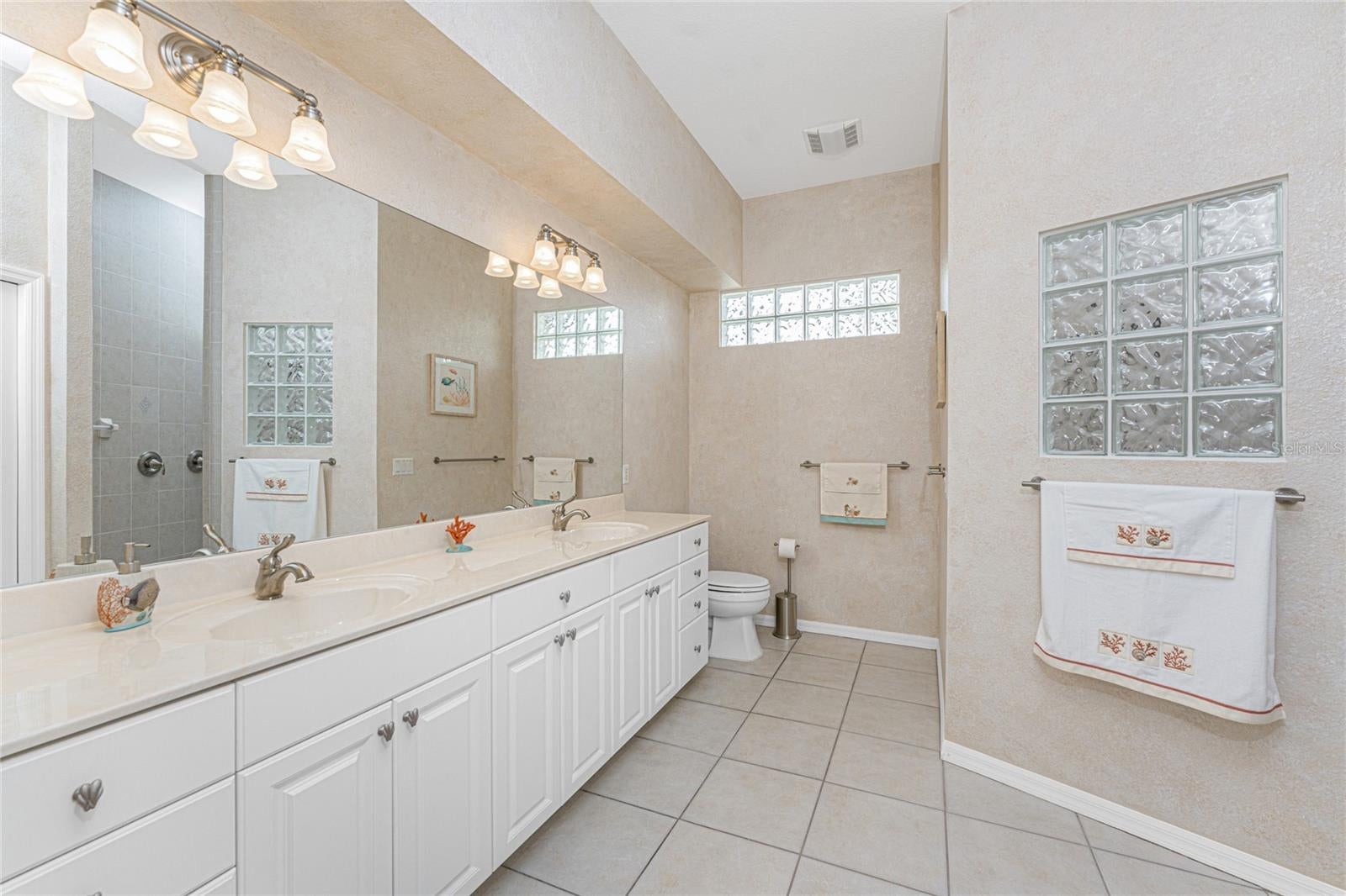 Port Charlotte, Florida, 33981, United States, 4 Bedrooms Bedrooms, ,3 BathroomsBathrooms,Residential,Active,1953371