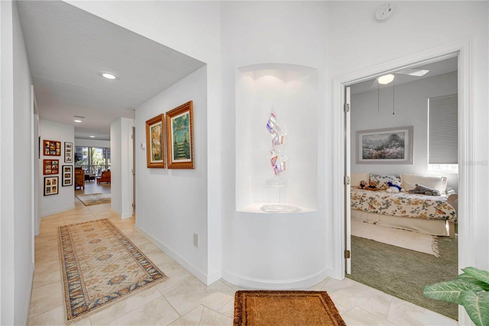 Siesta Key, Florida, 34242, United States, 3 Bedrooms Bedrooms, ,3 BathroomsBathrooms,Residential,Active,1762821