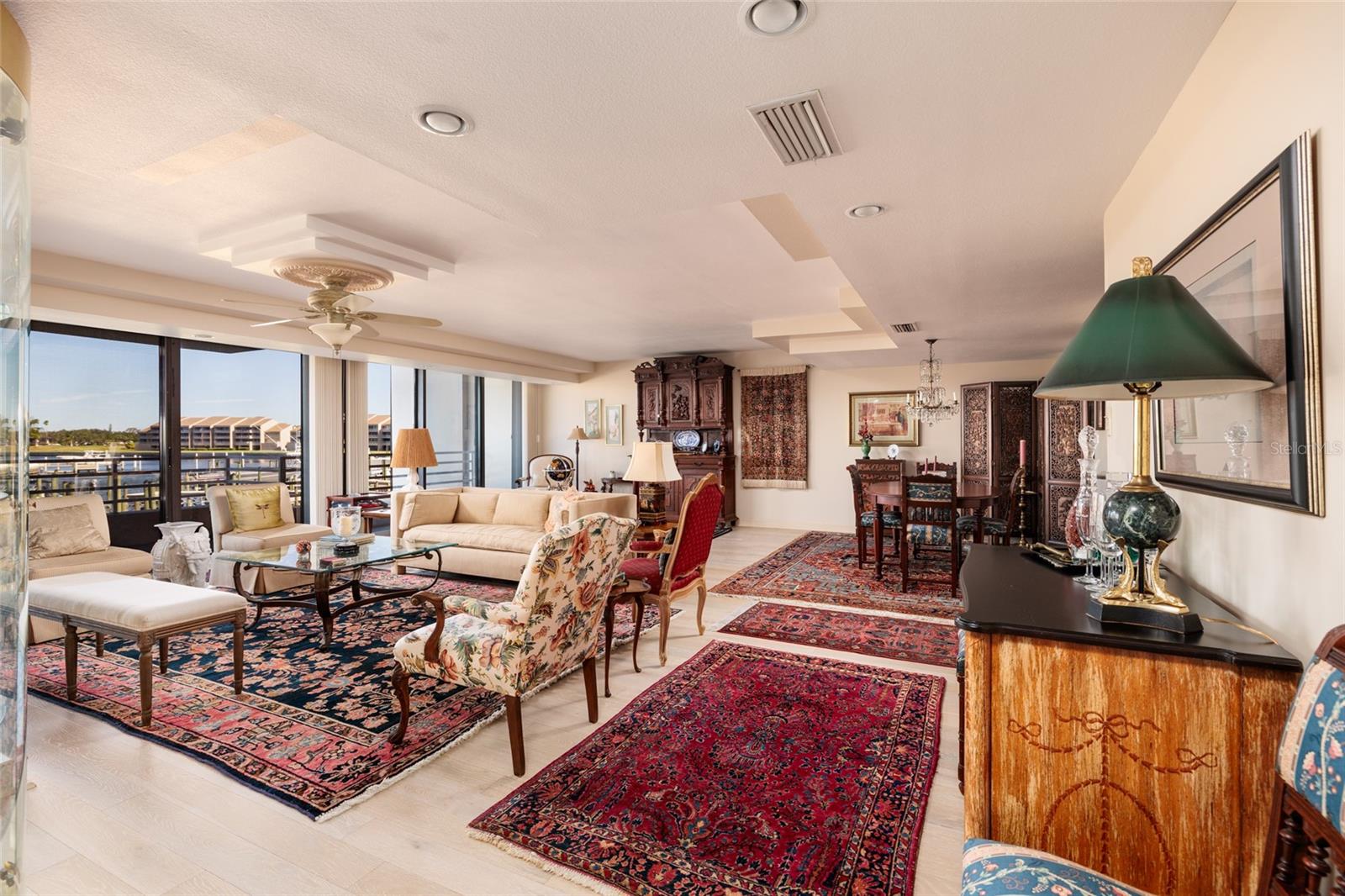 St Petersburg, Florida, 33707, United States, 4 Bedrooms Bedrooms, ,5 BathroomsBathrooms,Residential,Active,1985578