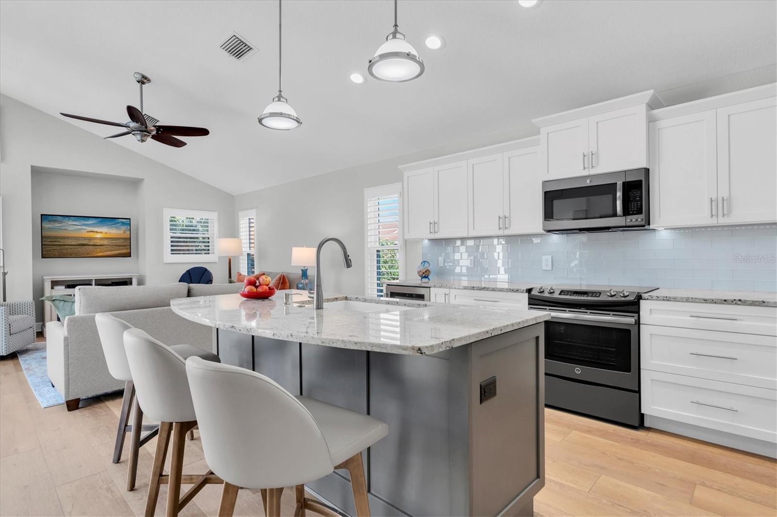 St Petersburg, Florida, 33711, United States, 3 Bedrooms Bedrooms, ,2 BathroomsBathrooms,Residential,Active,1988417