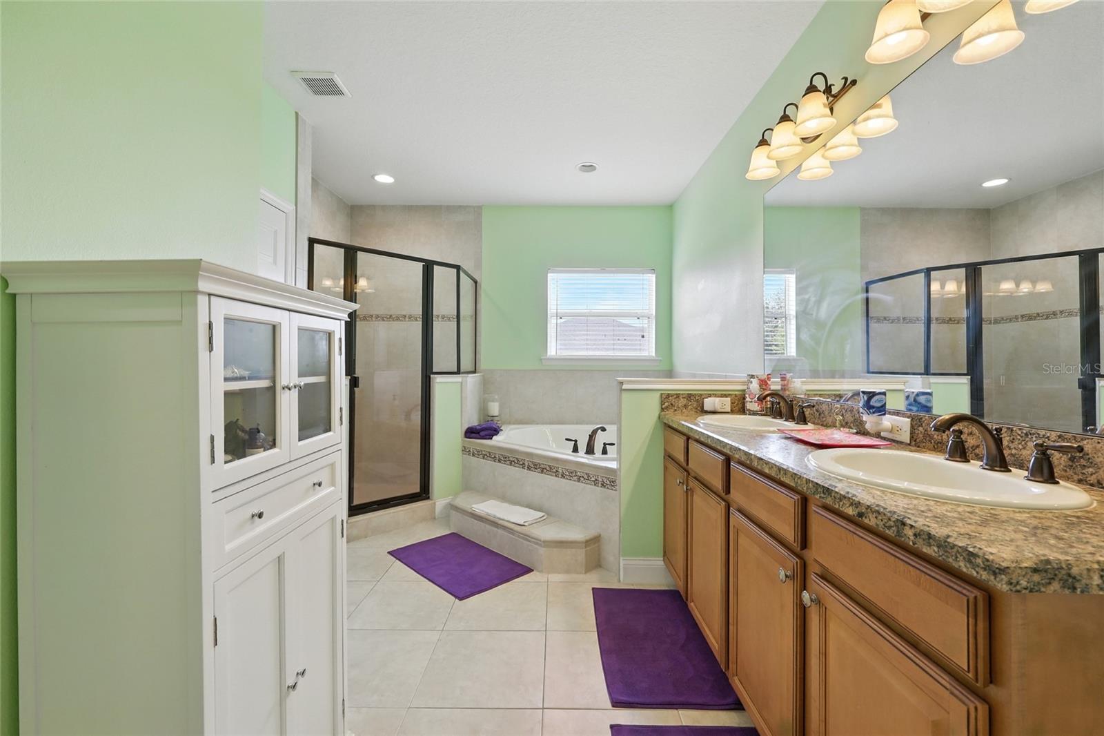 Mount Dora, Florida, 32757, United States, 6 Bedrooms Bedrooms, ,4 BathroomsBathrooms,Residential,Active,1920256