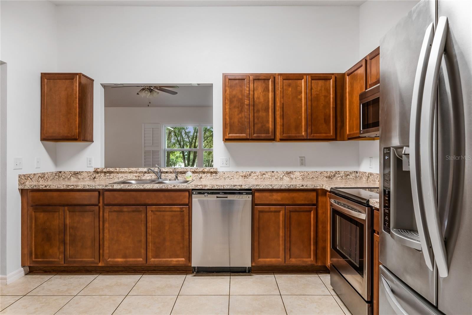 Umatilla, Florida, 32784, United States, 4 Bedrooms Bedrooms, ,4 BathroomsBathrooms,Residential,Active,1859381