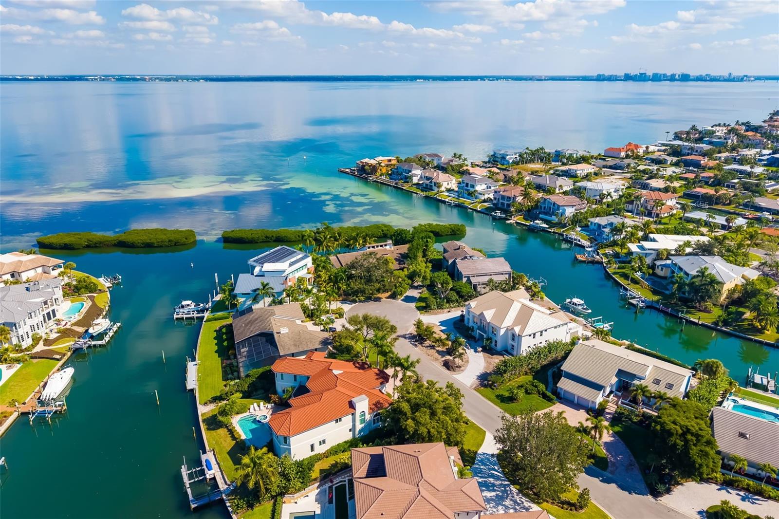 Longboat Key, Florida, 34228, United States, 3 Bedrooms Bedrooms, ,4 BathroomsBathrooms,Residential,Active,1995265