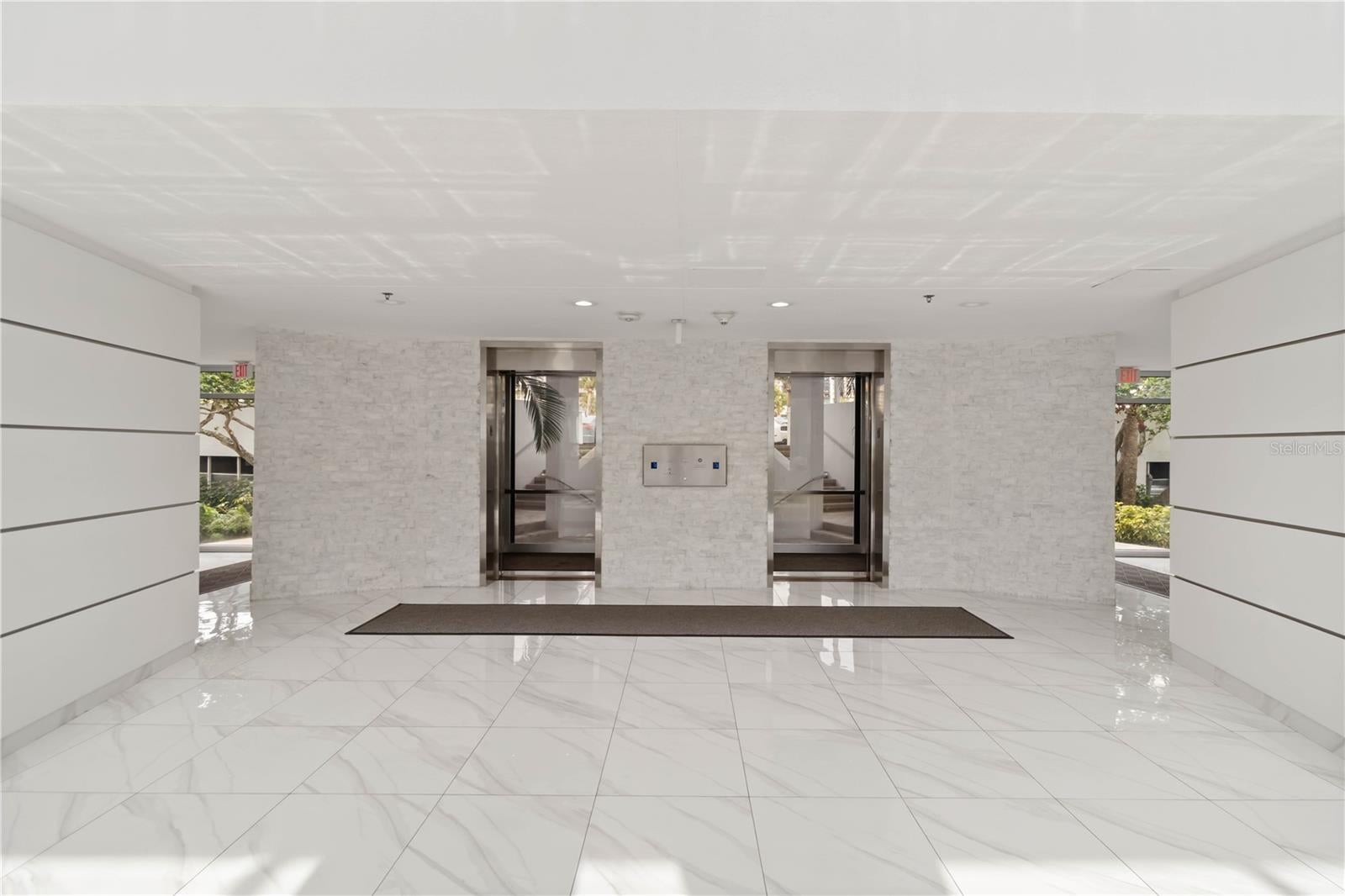 Sarasota, Florida, 34236, United States, 3 Bedrooms Bedrooms, ,3 BathroomsBathrooms,Residential,Active,1936684