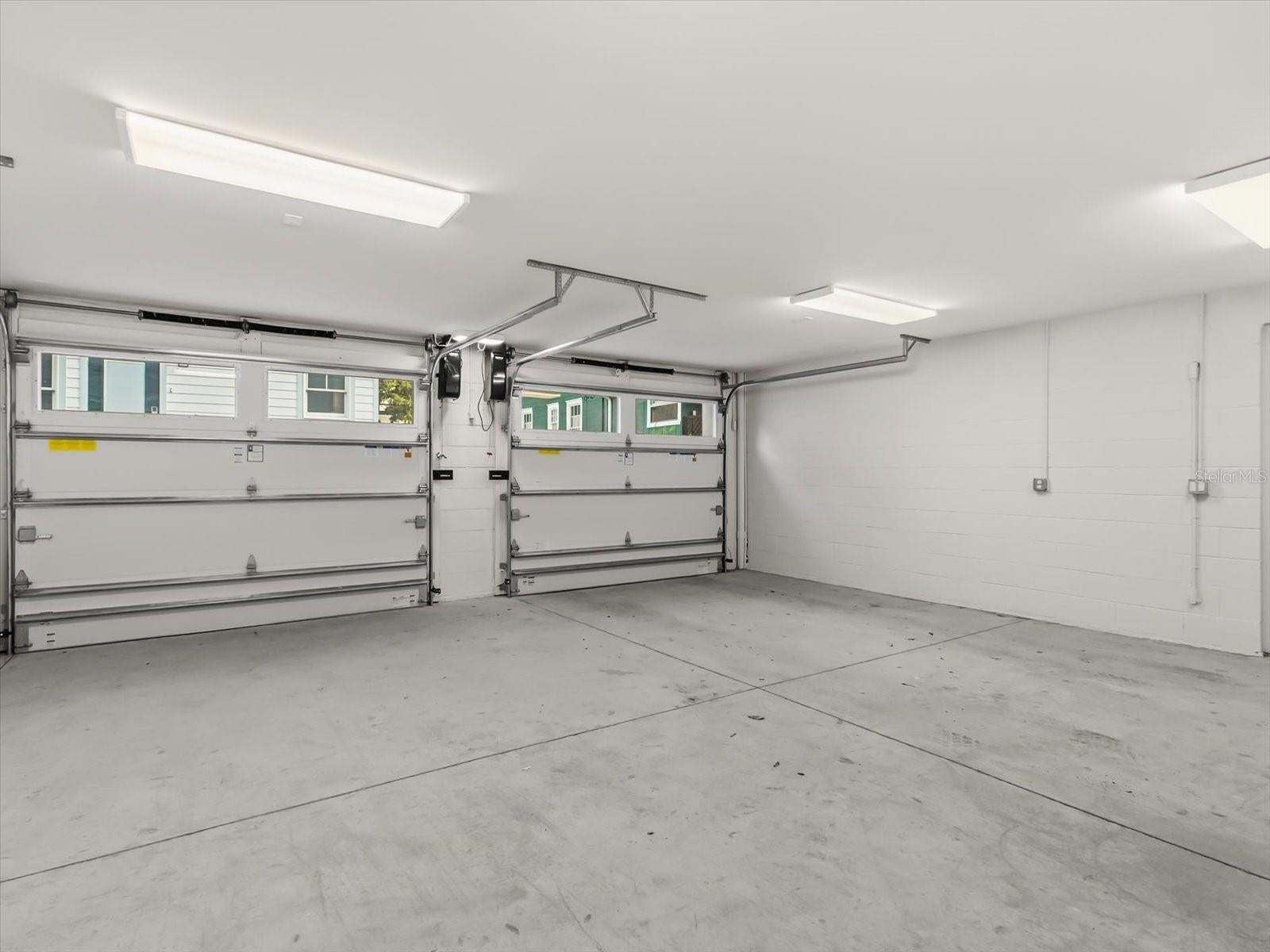 Orlando, Florida, 32801, United States, 4 Bedrooms Bedrooms, ,3 BathroomsBathrooms,Residential,Active,1972164