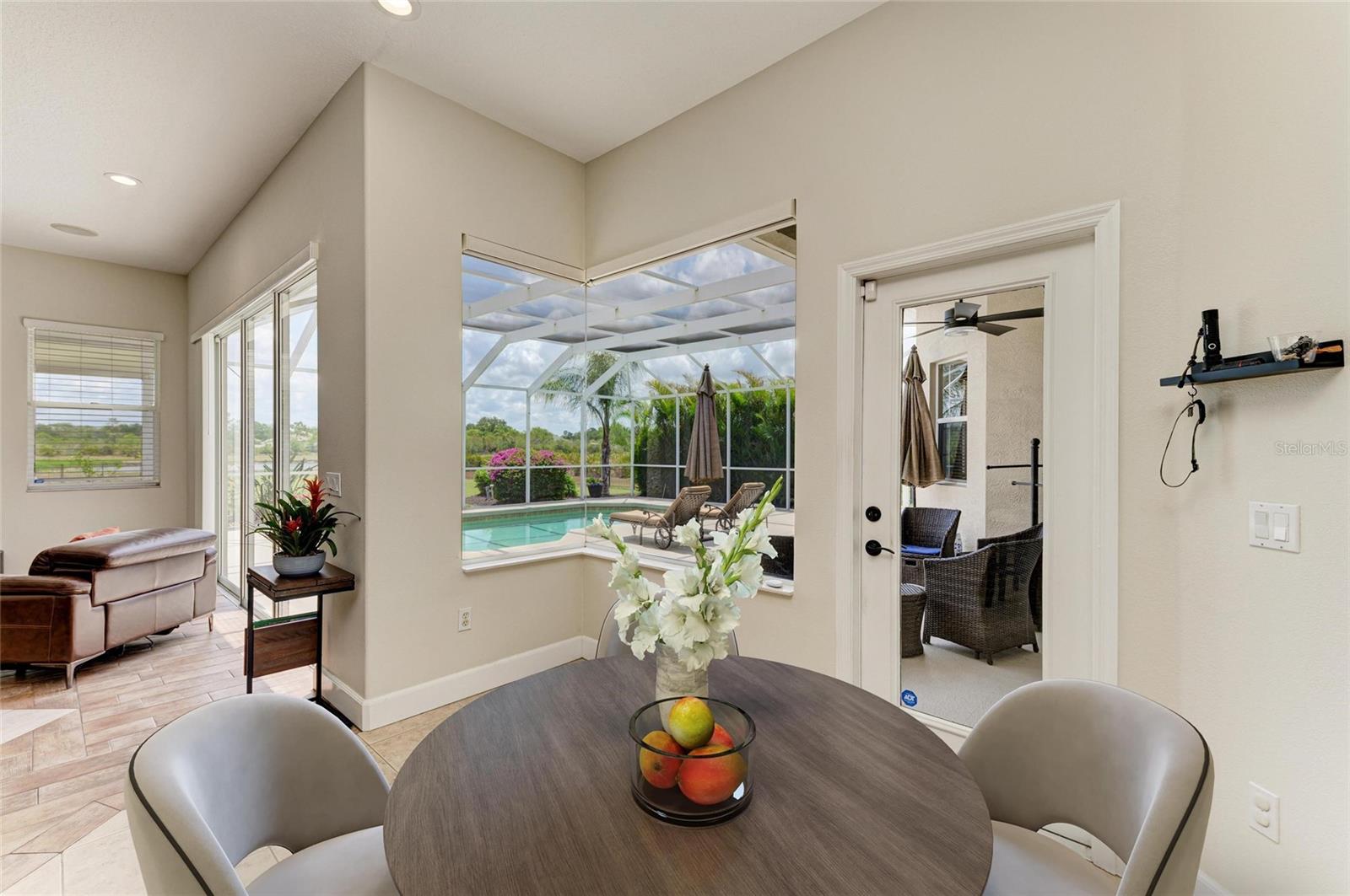 Bradenton, Florida, 34202, United States, 4 Bedrooms Bedrooms, ,4 BathroomsBathrooms,Residential,Active,1801045