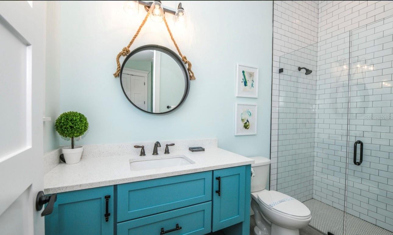 Bradenton Beach, Florida, 34217, United States, 7 Bedrooms Bedrooms, ,8 BathroomsBathrooms,Residential,Active,1988487