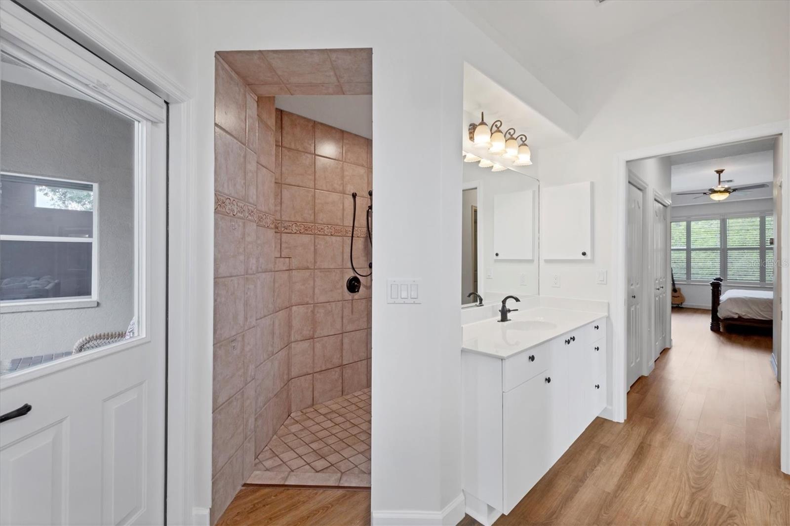 Sarasota, Florida, 34240, United States, 3 Bedrooms Bedrooms, ,3 BathroomsBathrooms,Residential,Active,1871617