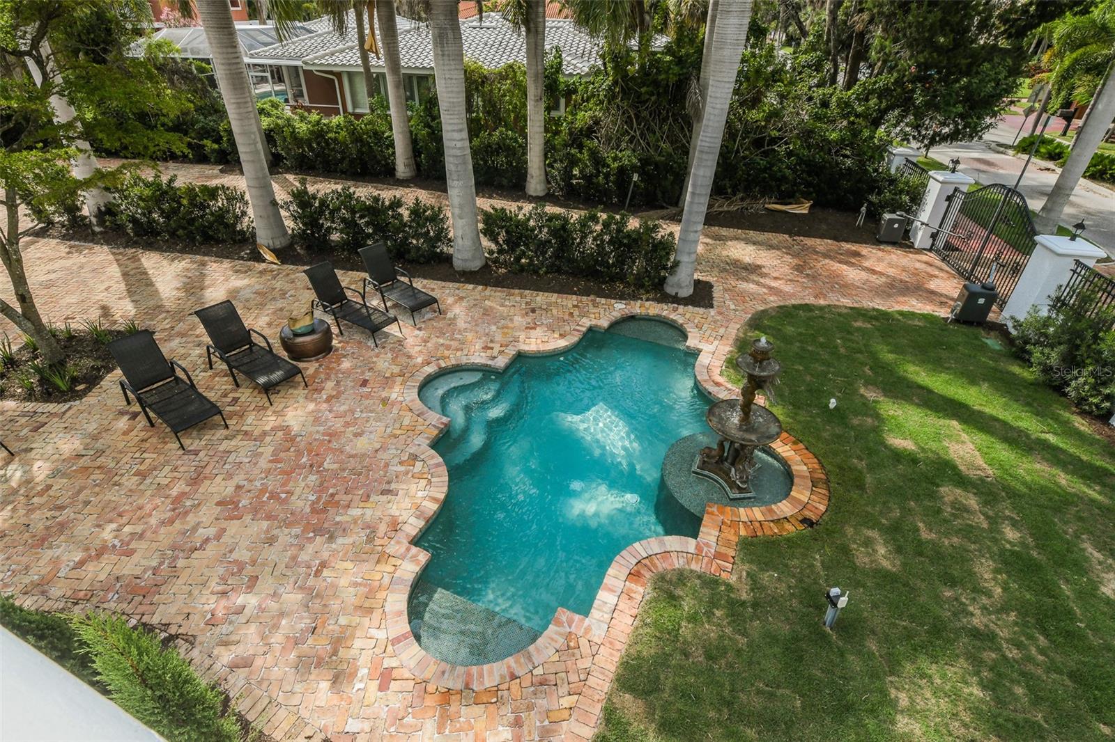Sarasota, Florida, 34236, United States, 4 Bedrooms Bedrooms, ,4 BathroomsBathrooms,Residential,Active,2045025