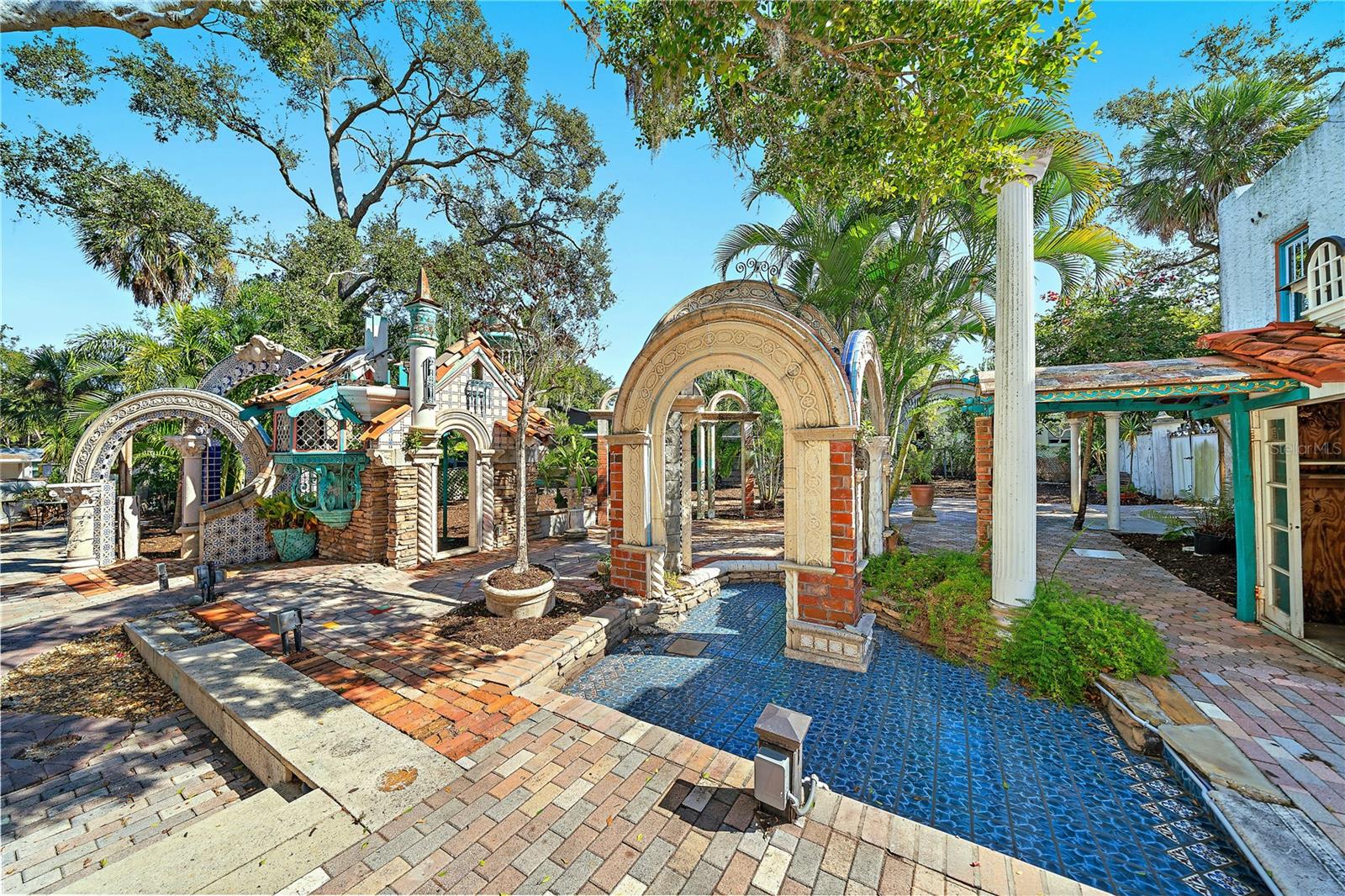 Sarasota, Florida, 34234, United States, 6 Bedrooms Bedrooms, ,5 BathroomsBathrooms,Residential,Active,2002321