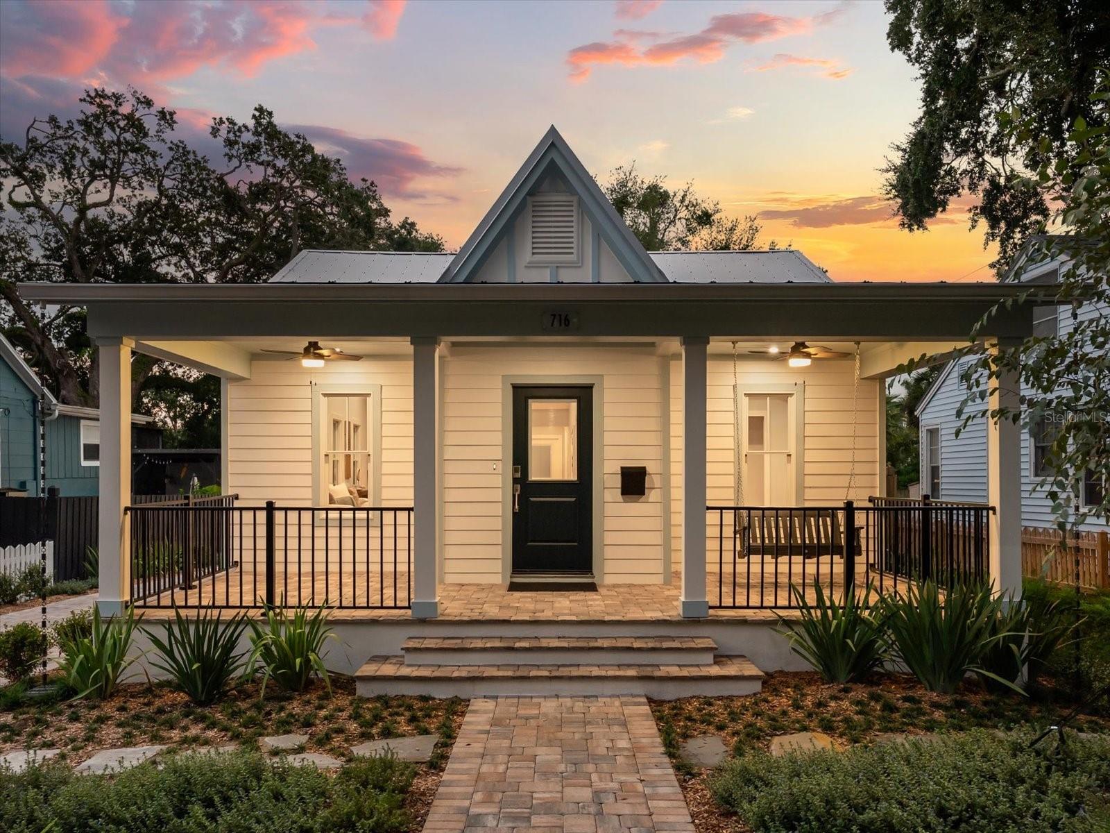 Orlando, Florida, 32801, United States, 4 Bedrooms Bedrooms, ,3 BathroomsBathrooms,Residential,Active,1972164