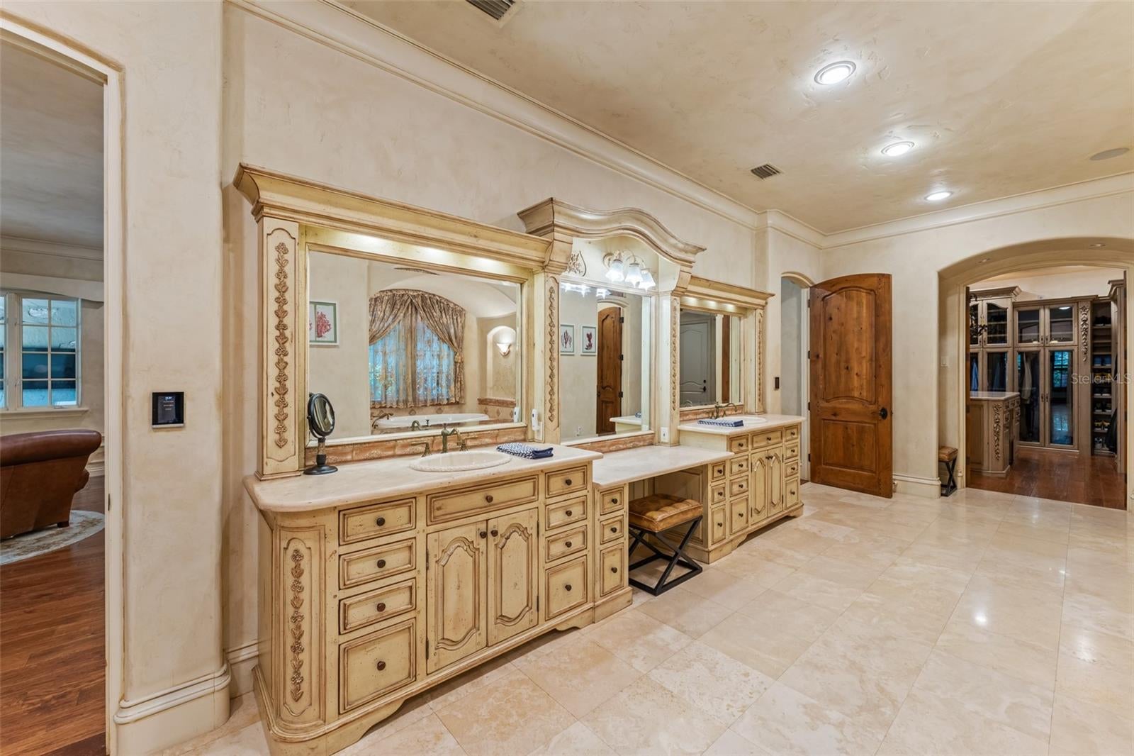 Longwood, Florida, 32779, United States, 10 Bedrooms Bedrooms, ,17 BathroomsBathrooms,Residential,Active,1914816