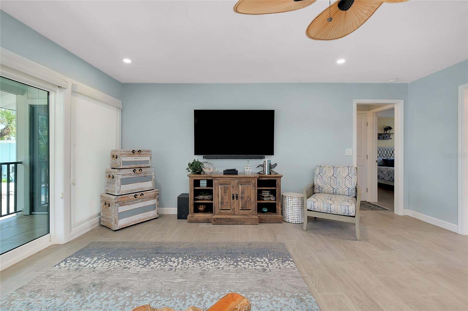 Sarasota, Florida, 34242, United States, 3 Bedrooms Bedrooms, ,2 BathroomsBathrooms,Residential,Active,1987232