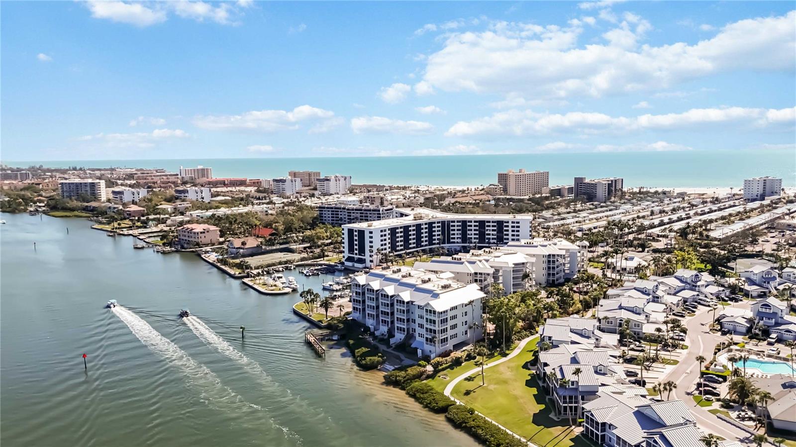 Siesta Key, Florida, 34242, United States, 3 Bedrooms Bedrooms, ,3 BathroomsBathrooms,Residential,Active,1762821