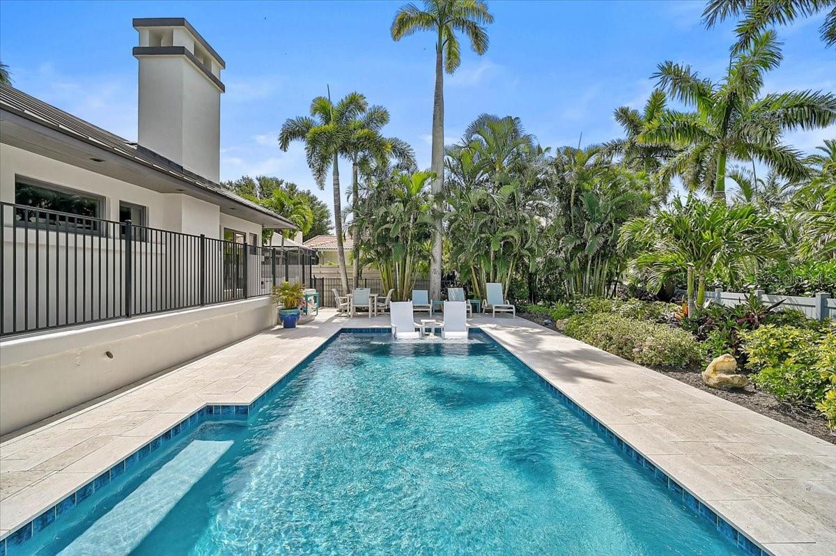 Sarasota, Florida, 34236, United States, 2 Bedrooms Bedrooms, ,4 BathroomsBathrooms,Residential,Active,2044994