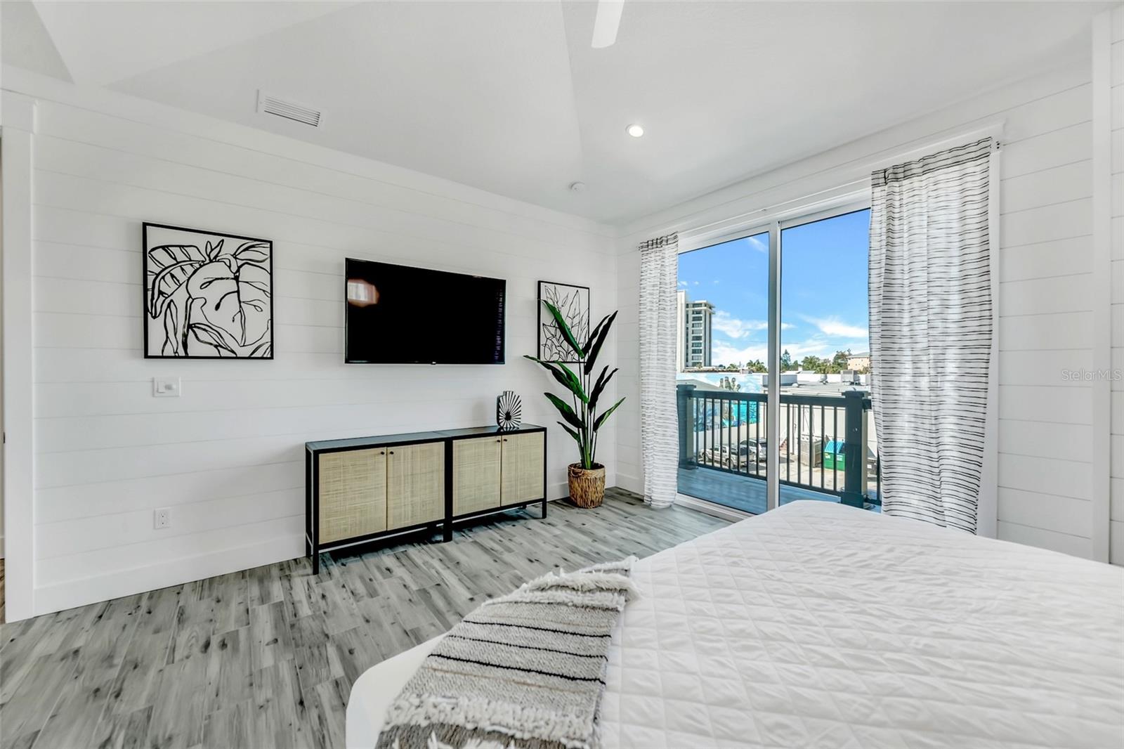 Sarasota, Florida, 34242, United States, 7 Bedrooms Bedrooms, ,7 BathroomsBathrooms,Residential,Active,1831779