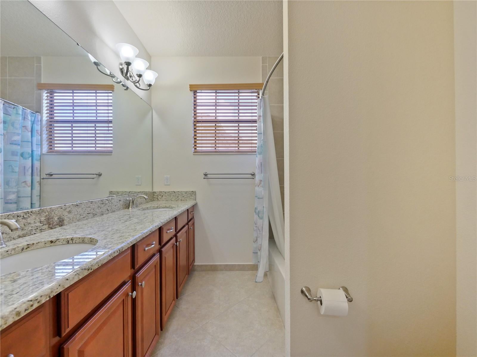 Orlando, Florida, 32832, United States, 5 Bedrooms Bedrooms, ,4 BathroomsBathrooms,Residential,Active,1894191
