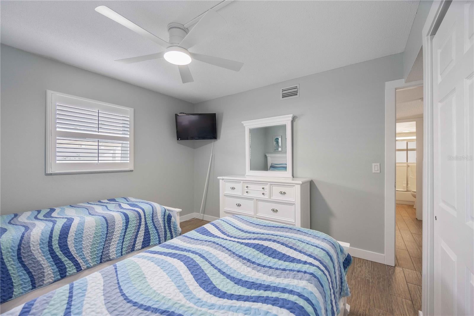Sarasota, Florida, 34242, United States, 4 Bedrooms Bedrooms, ,3 BathroomsBathrooms,Residential,Active,1905468