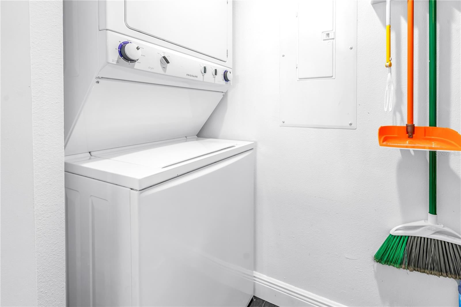 North Redington Beach, Florida, 33708, United States, 3 Bedrooms Bedrooms, ,3 BathroomsBathrooms,Residential,Active,2017855