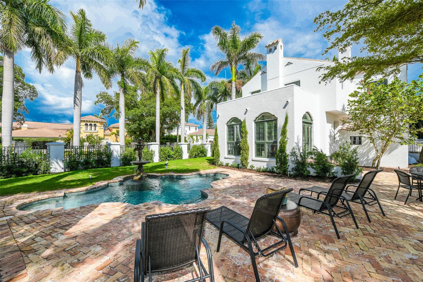 Sarasota, Florida, 34236, United States, 4 Bedrooms Bedrooms, ,4 BathroomsBathrooms,Residential,Active,2045025