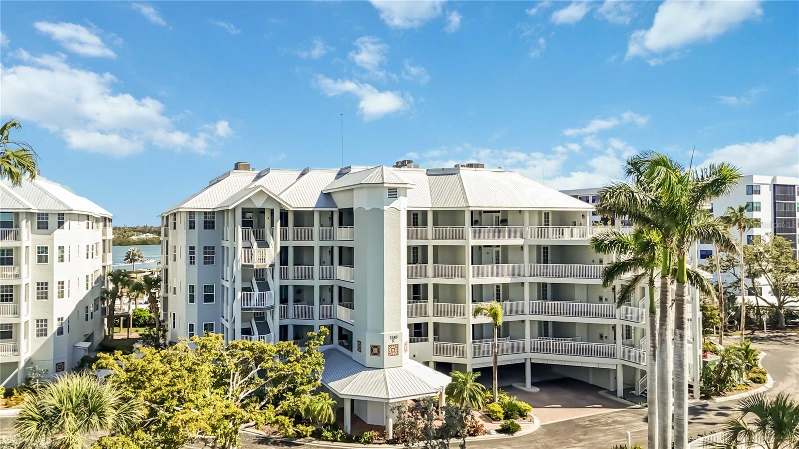 Siesta Key, Florida, 34242, United States, 3 Bedrooms Bedrooms, ,3 BathroomsBathrooms,Residential,Active,1762821