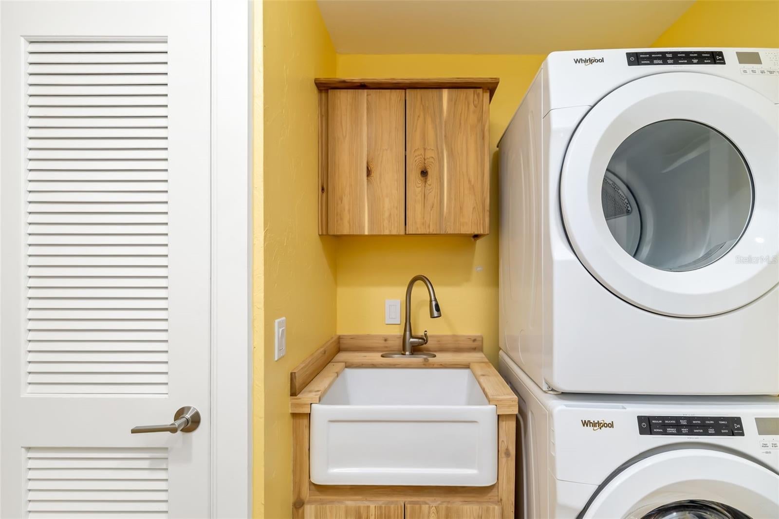 Longboat Key, Florida, 34228, United States, 3 Bedrooms Bedrooms, ,4 BathroomsBathrooms,Residential,Active,1995265