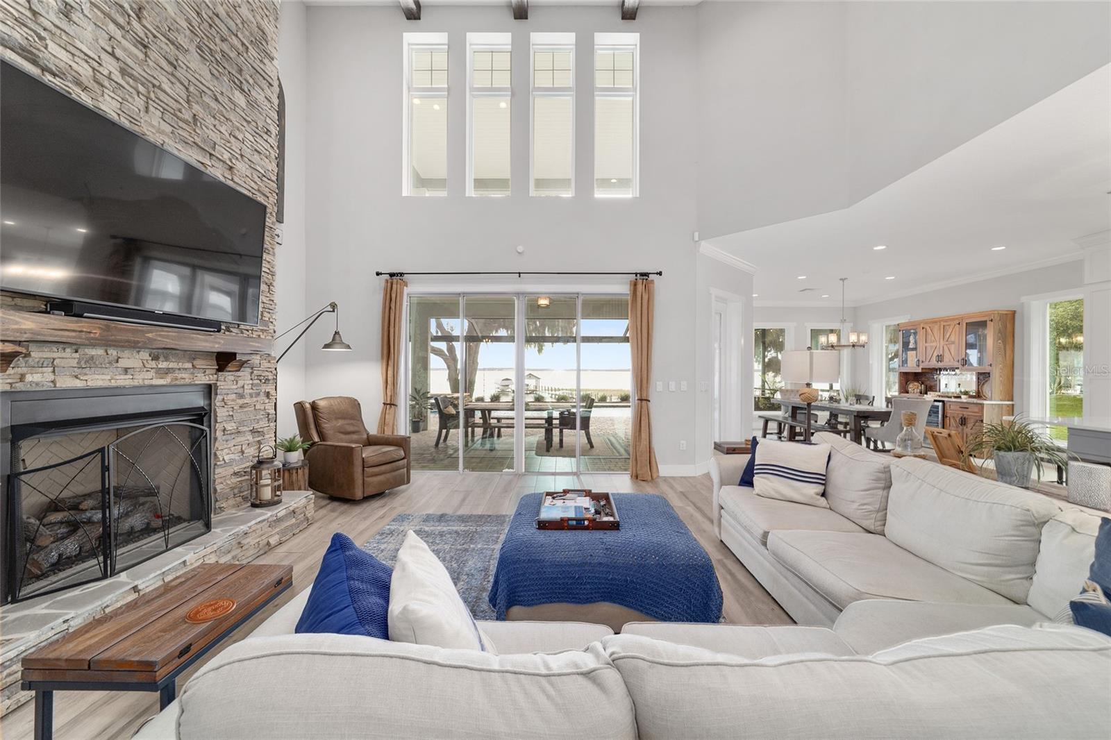 Ocklawaha, Florida, 32179, United States, 5 Bedrooms Bedrooms, ,4 BathroomsBathrooms,Residential,Active,1944075