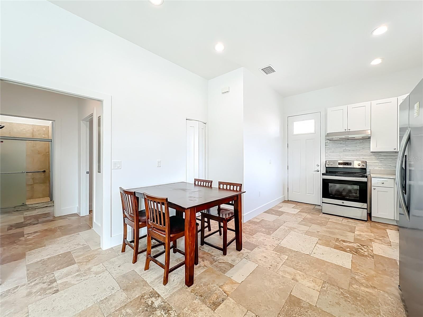 Dunnellon, Florida, 34432, United States, 5 Bedrooms Bedrooms, ,4 BathroomsBathrooms,Residential,Active,2012479