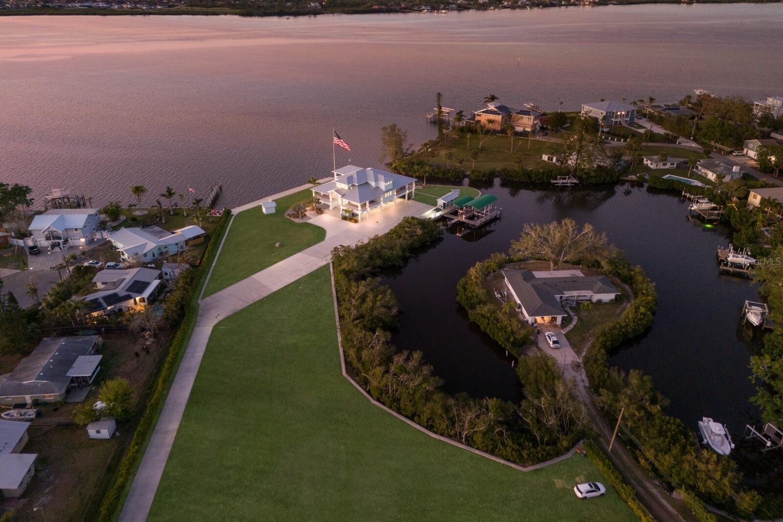 Bradenton, Florida, 34208, United States, ,5 BathroomsBathrooms,Residential,Active,1745633