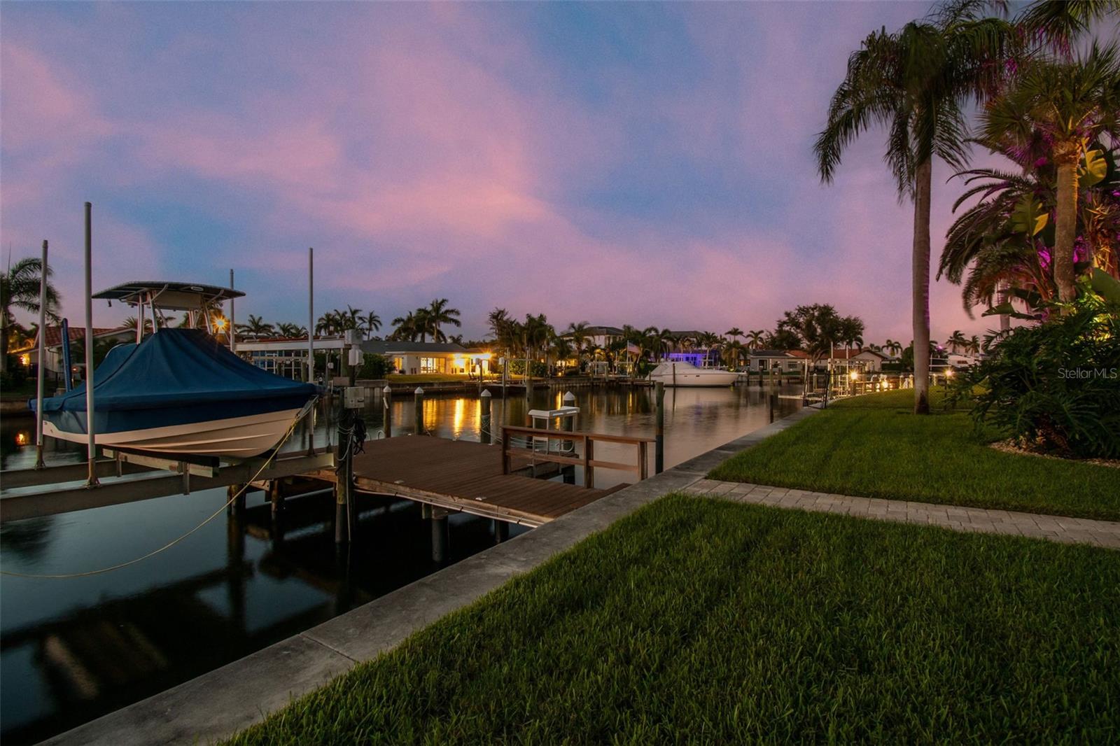 St Petersburg, Florida, 33703, United States, 4 Bedrooms Bedrooms, ,4 BathroomsBathrooms,Residential,Active,1934835