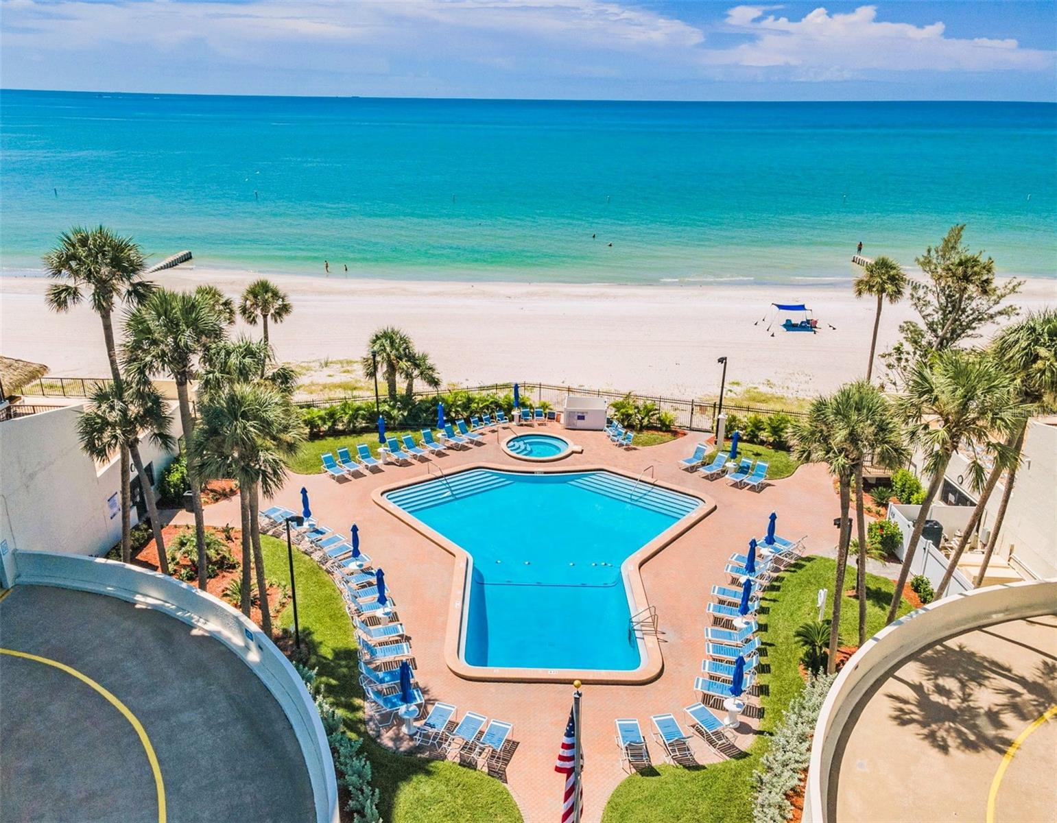 Madeira Beach, Florida, 33708, United States, 2 Bedrooms Bedrooms, ,2 BathroomsBathrooms,Residential,Active,1945844