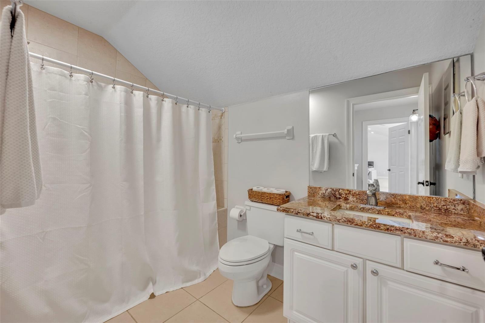 Oviedo, Florida, 32765, United States, 5 Bedrooms Bedrooms, ,5 BathroomsBathrooms,Residential,Active,1952070