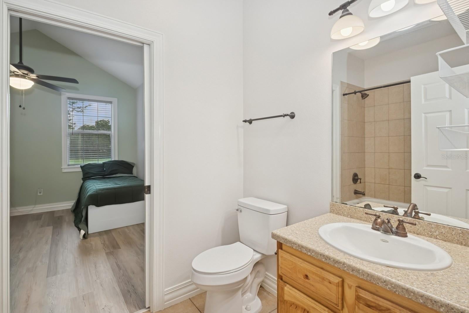 Fruitland Park, Florida, 34731, United States, 7 Bedrooms Bedrooms, ,6 BathroomsBathrooms,Residential,Active,1894791