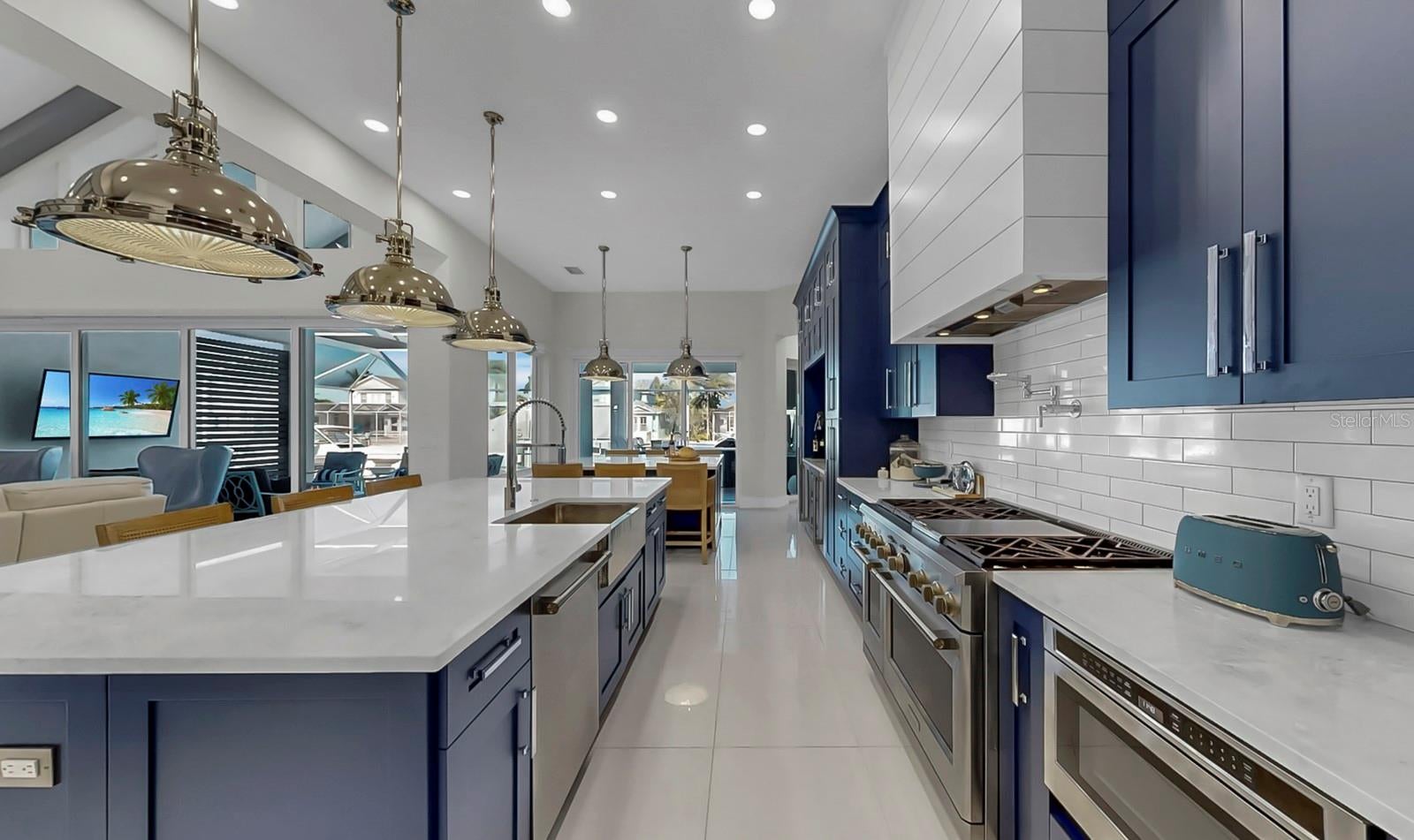 Apollo Beach, Florida, 33572, United States, 4 Bedrooms Bedrooms, ,3 BathroomsBathrooms,Residential,Active,2001368