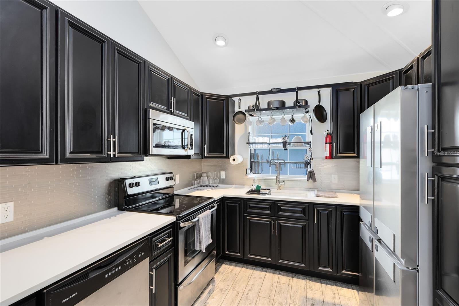 Winter Park, Florida, 32789, United States, 6 Bedrooms Bedrooms, ,4 BathroomsBathrooms,Residential,Active,1710765