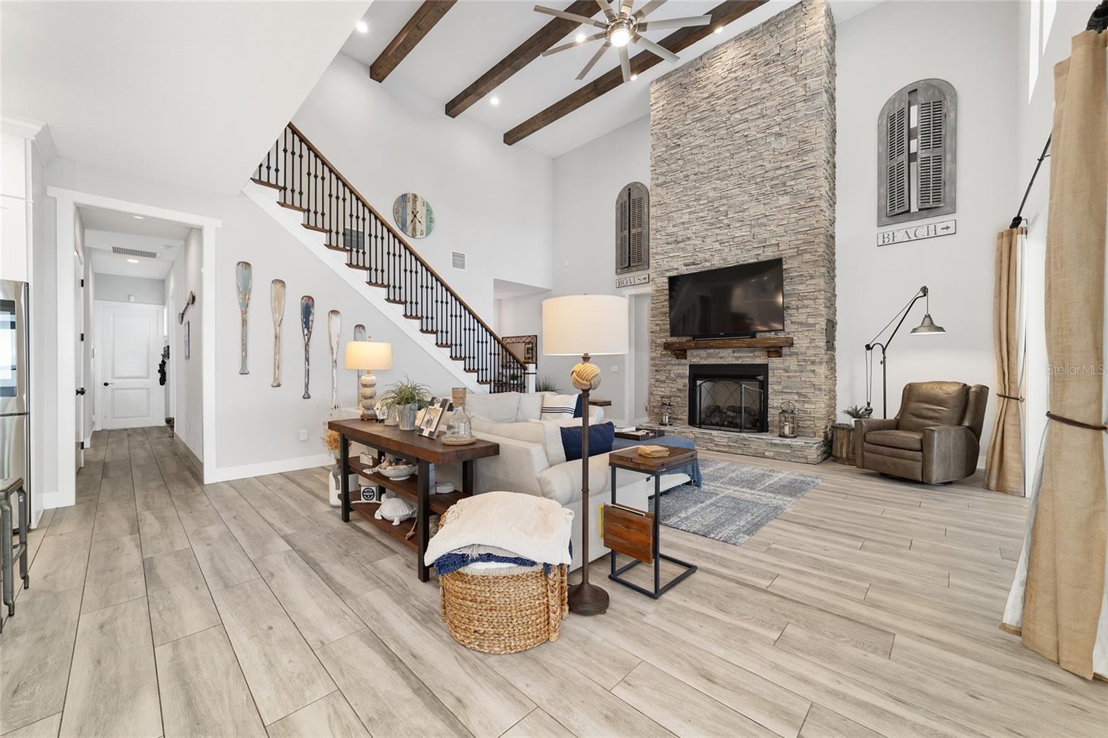 Ocklawaha, Florida, 32179, United States, 5 Bedrooms Bedrooms, ,4 BathroomsBathrooms,Residential,Active,1944075