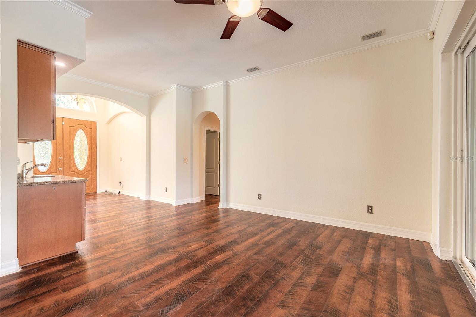 Daytona Beach, Florida, 32124, United States, 5 Bedrooms Bedrooms, ,4 BathroomsBathrooms,Residential,Active,1945086